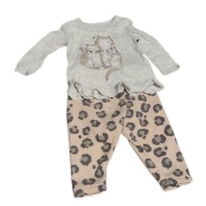 *3 for 20* Carter's 2 Piece Cats and Leopard Print Fleece Lined Pants Set 9m
